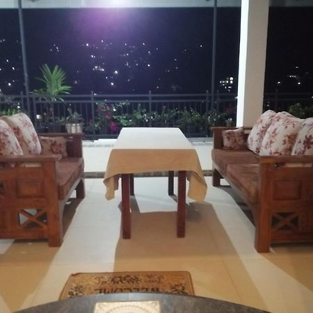 Luxury Apartment The Walkers Nest Kandy Luaran gambar
