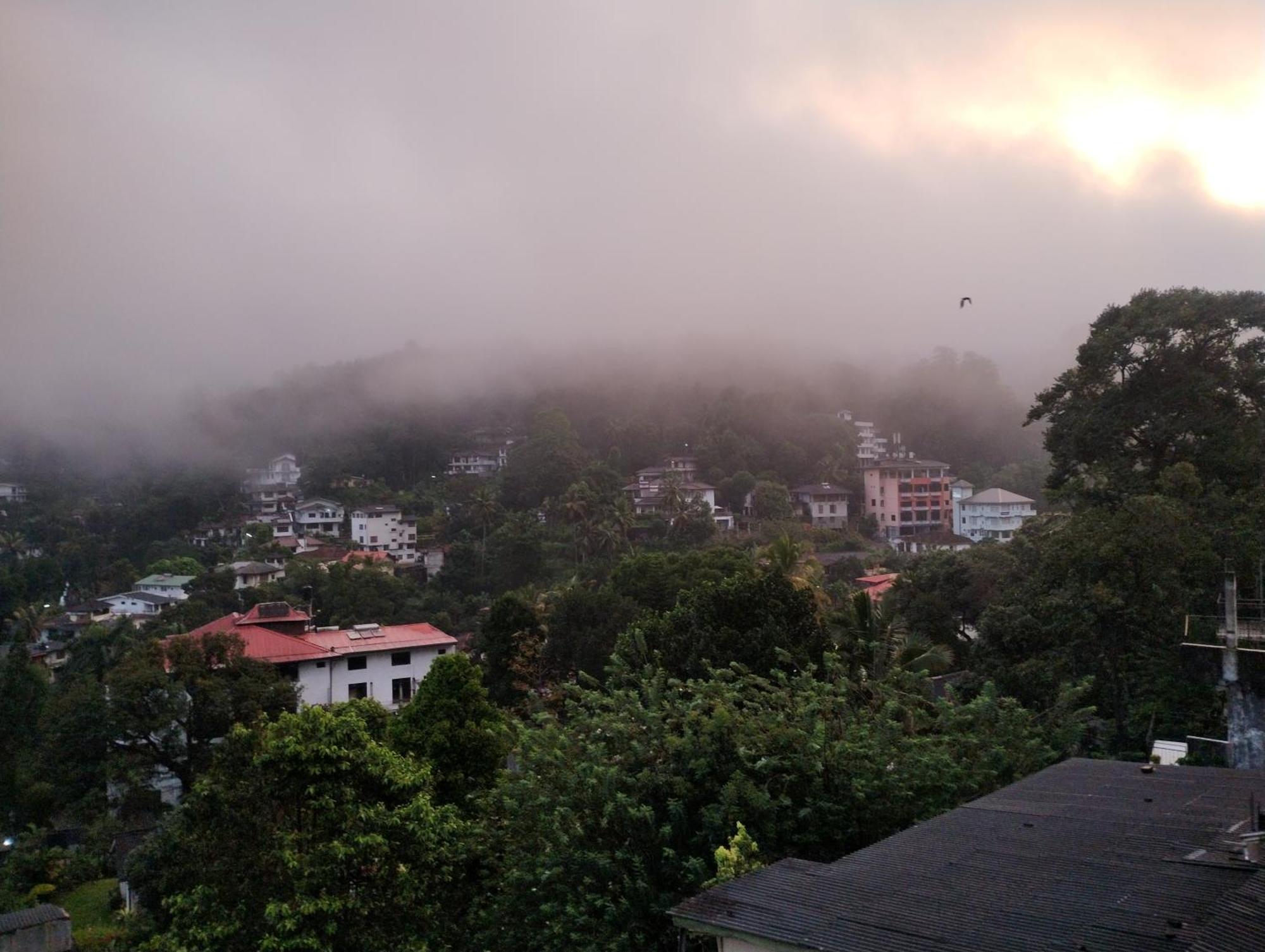 Luxury Apartment The Walkers Nest Kandy Luaran gambar