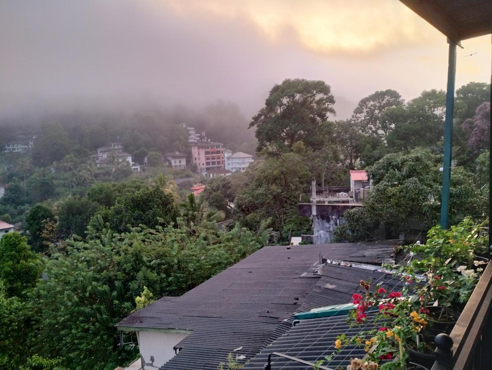 Luxury Apartment The Walkers Nest Kandy Luaran gambar